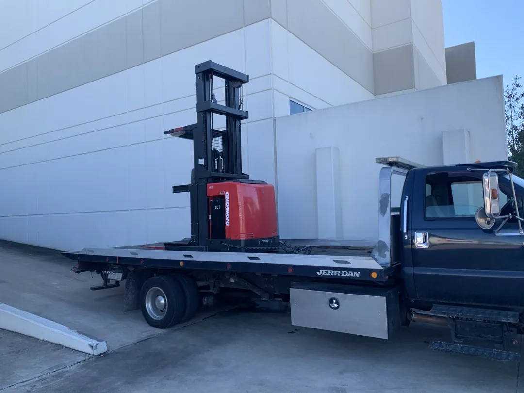 Forklift — equipment haul