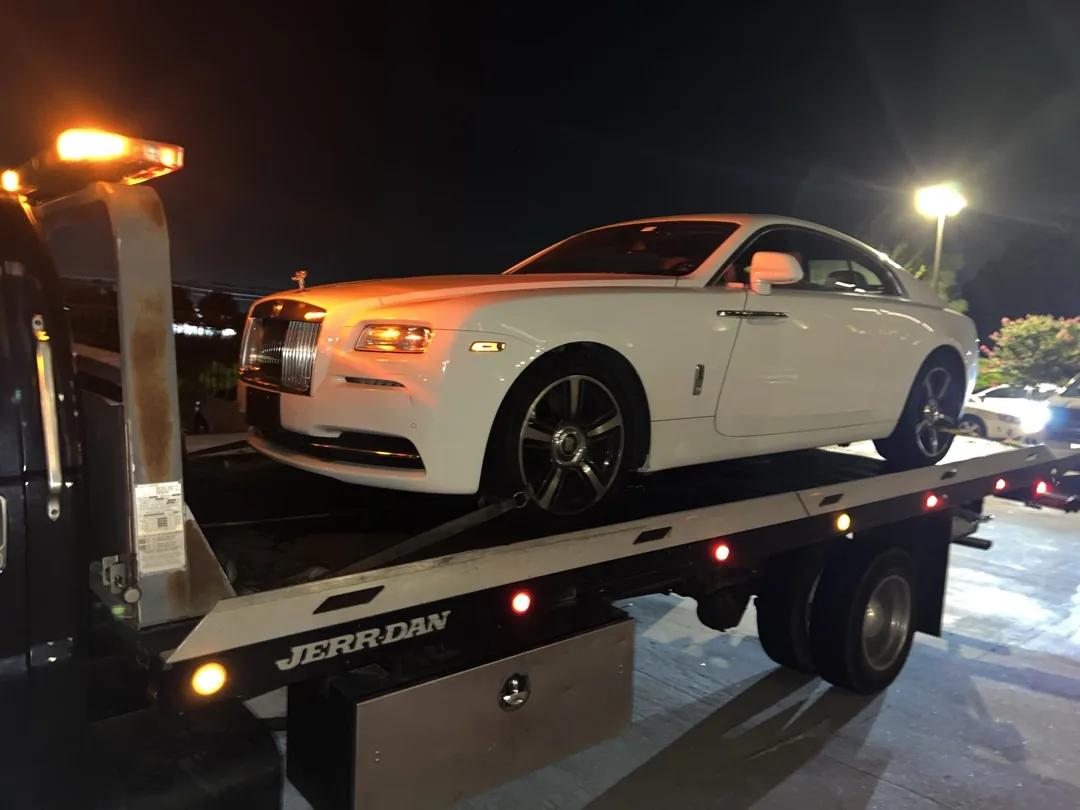 Rolls-Royce Wraith — premium overnight tow