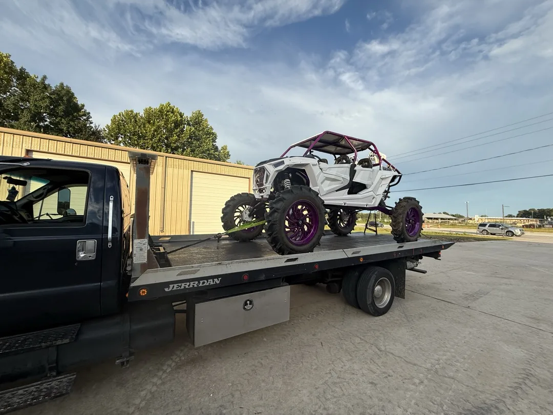 UTV side-by-side — off-road equipment